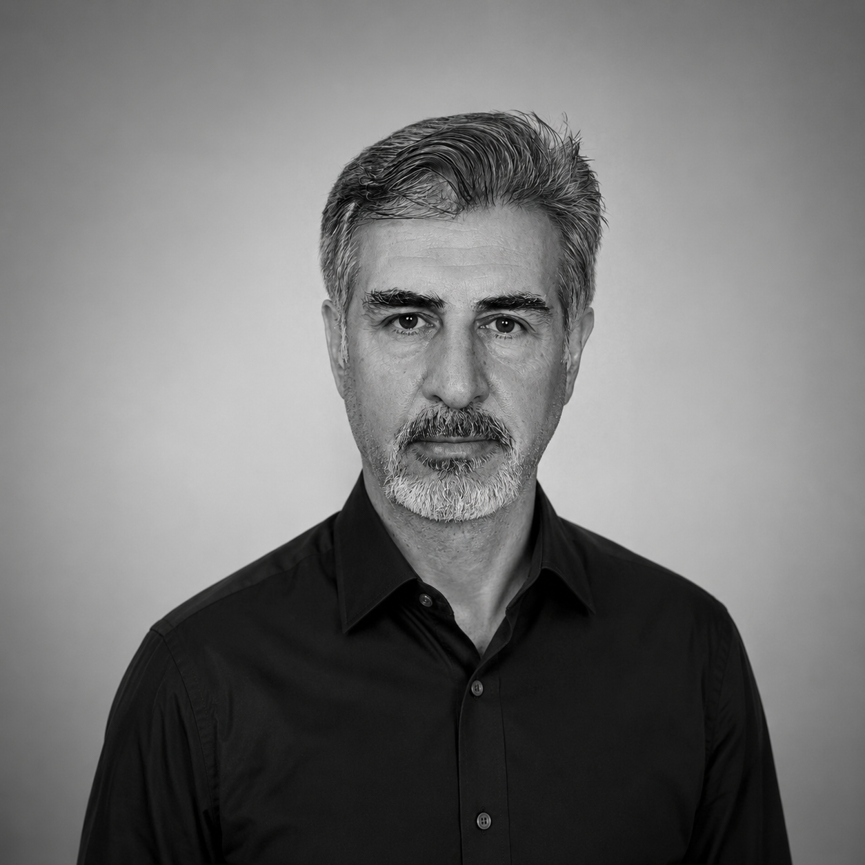 Erkan Macit — Yeminli Mali Müşavir ve KGK Bağımsız Denetçisi portresi